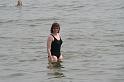 06 Betty beim Baden in der Ostsee